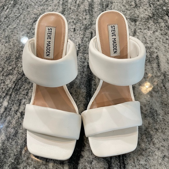 Steve Madden white heels - Picture 2 of 5